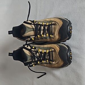 Merrill Pulse women’s performance hiking/Trail sneakers size 9.5